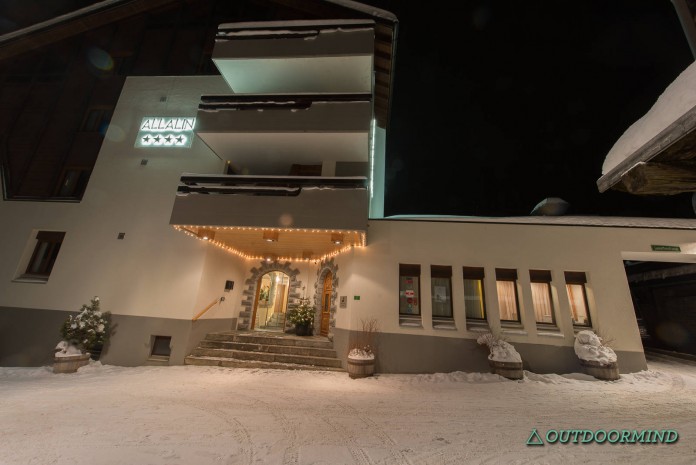 Aussenansicht Hotel Allalin