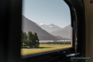 Piz Bernina und Bianco Grat im Engadin mit dem Bernina Express