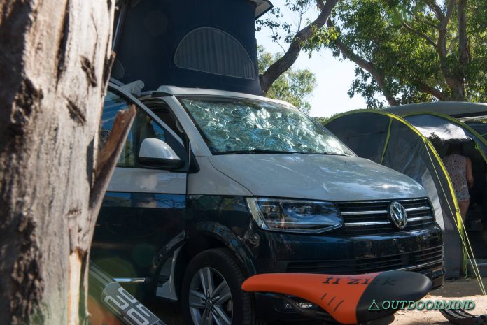 VW_T6_California_Camping_Elba_Outdoormind VW T6 California Ocean Blue beim Camping