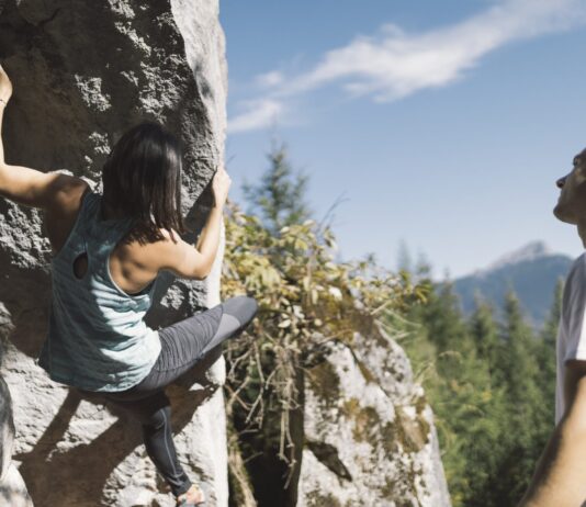 Bouldern mit Kindern: Spass an der Wand Bouldern in Hoch-Imst