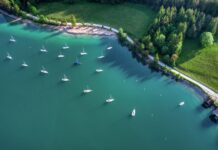 Wassersportzentren für Familien: Silvaplana, Achensee und Co. Segeln in Maurach am Achensee
